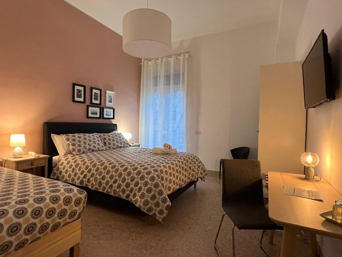 Garibaldi R&B Bed and Breakfast Μεσίνα 3*,