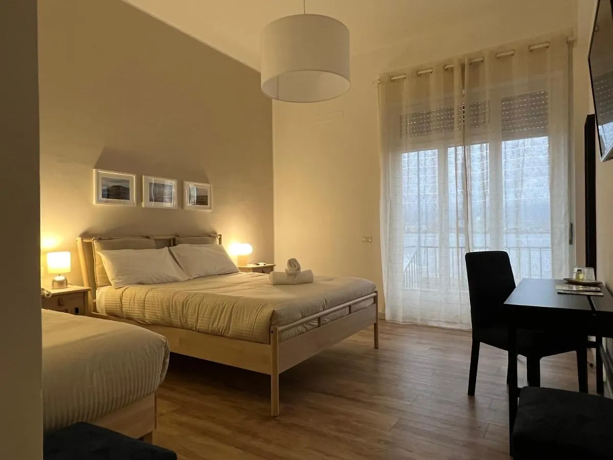 Garibaldi R&B Bed and Breakfast Μεσίνα