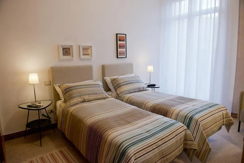 Garibaldi R&B Bed and Breakfast Μεσίνα