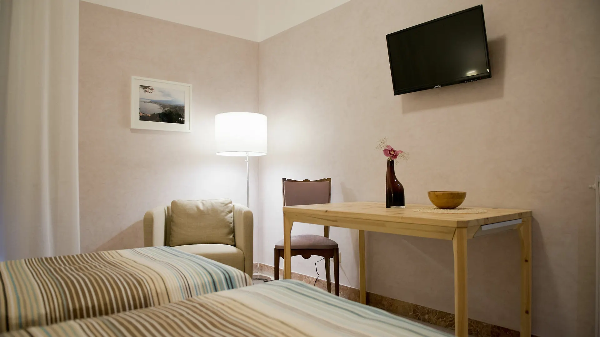 Garibaldi R&B Bed and Breakfast Μεσίνα Ιταλία