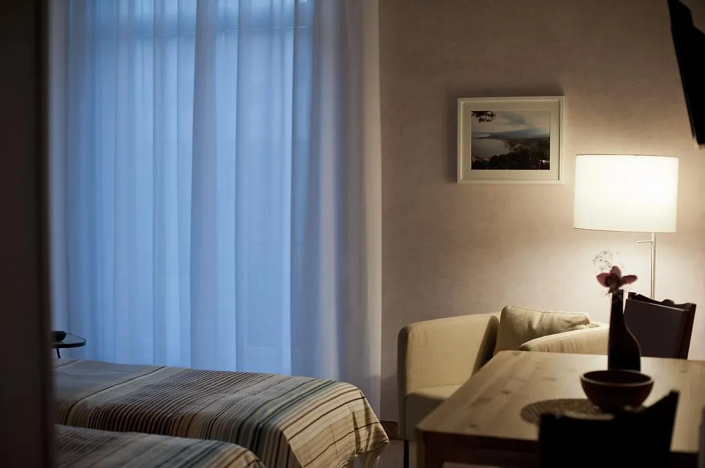 Garibaldi R&B Bed and Breakfast Messina Bed & Breakfast